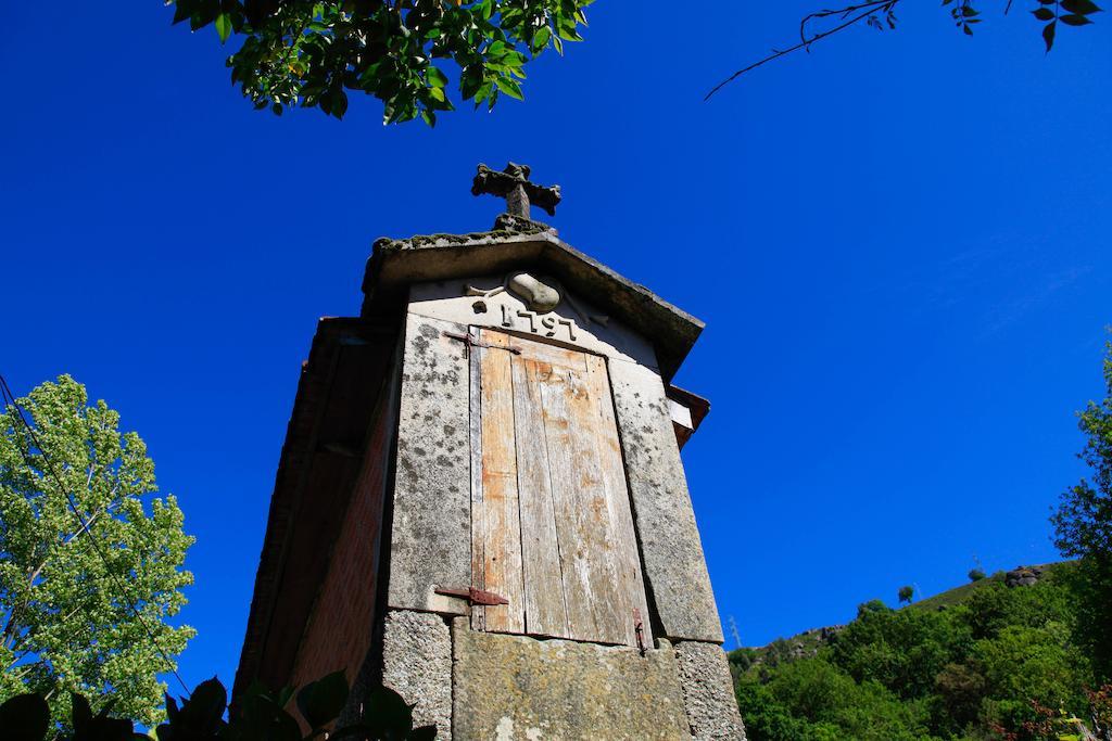 维埃拉·多米尼奥 Aldeia Turistica De Louredo旅馆 外观 照片